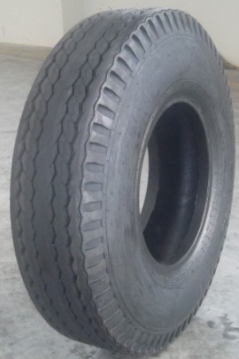 SBPL_PNEU CAMION HW100